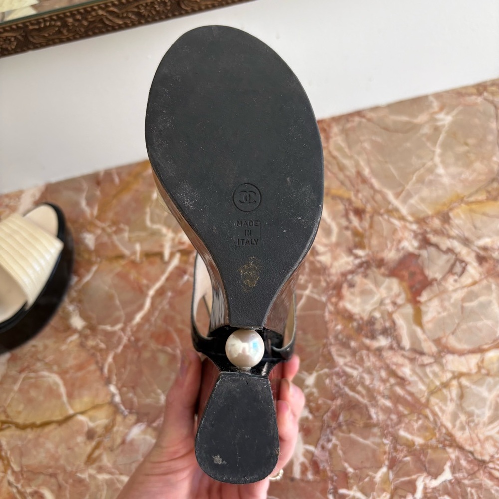 Chanel Black and Cream Women's Platform Heels 39 - Picture 2 of 10